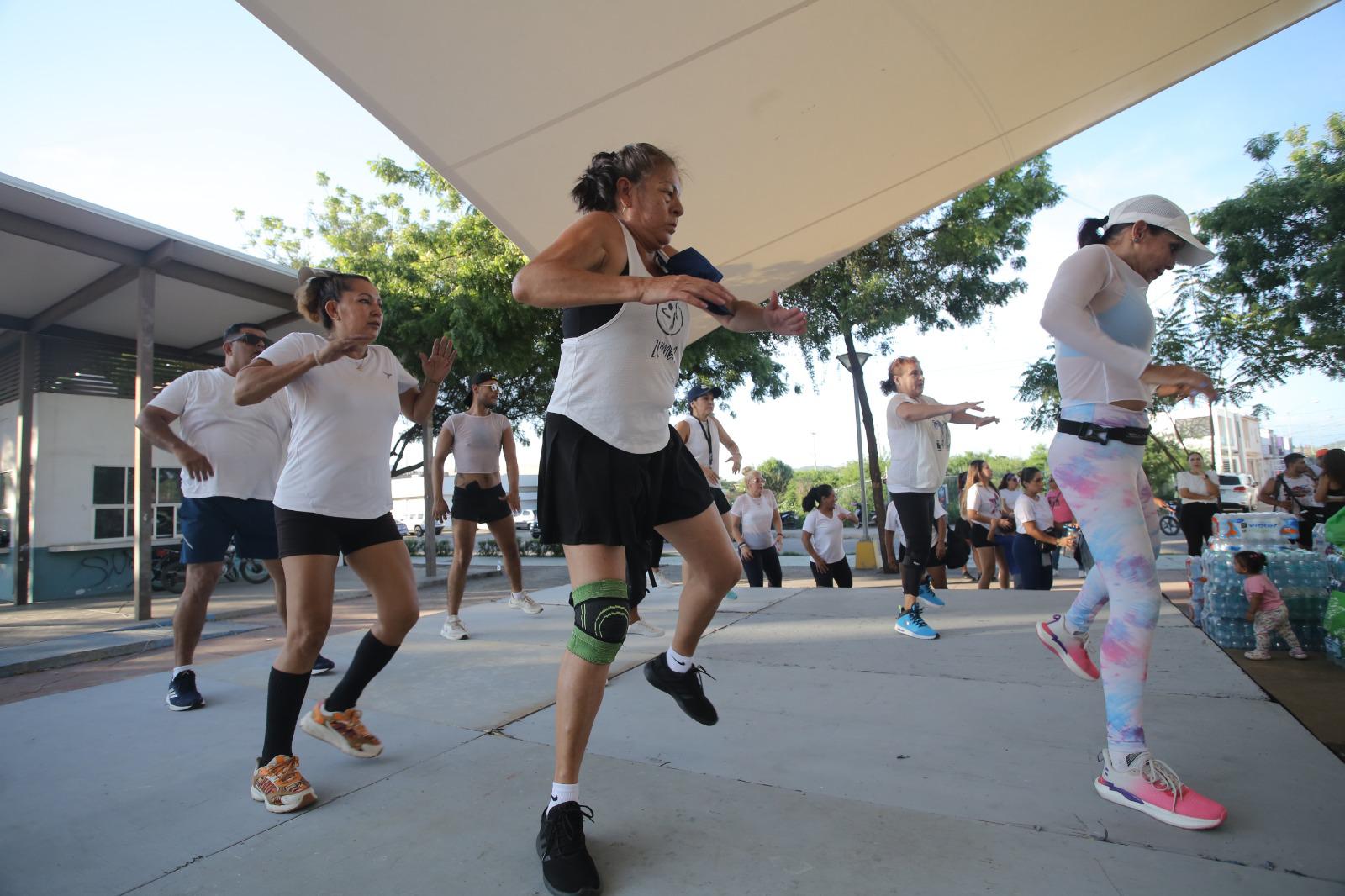 $!Celebran mega clase en apoyo a colectivos de búsqueda