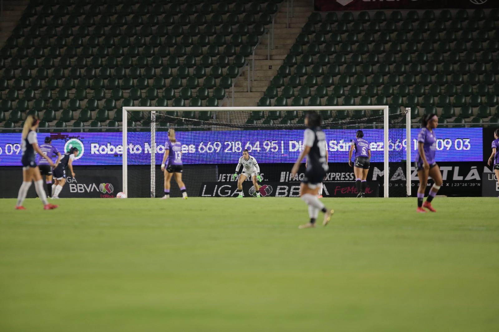 $!¡Que goleada! Cumplen Tuzas el pronóstico y aplastan 9-0 a las Cañoneras