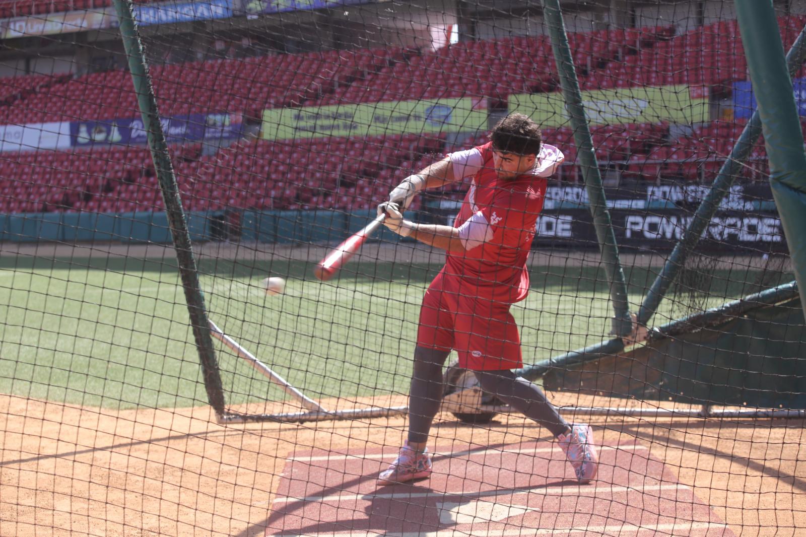 $!Mazatleco Óscar Jiménez disputa la posición de cátcher con Venados