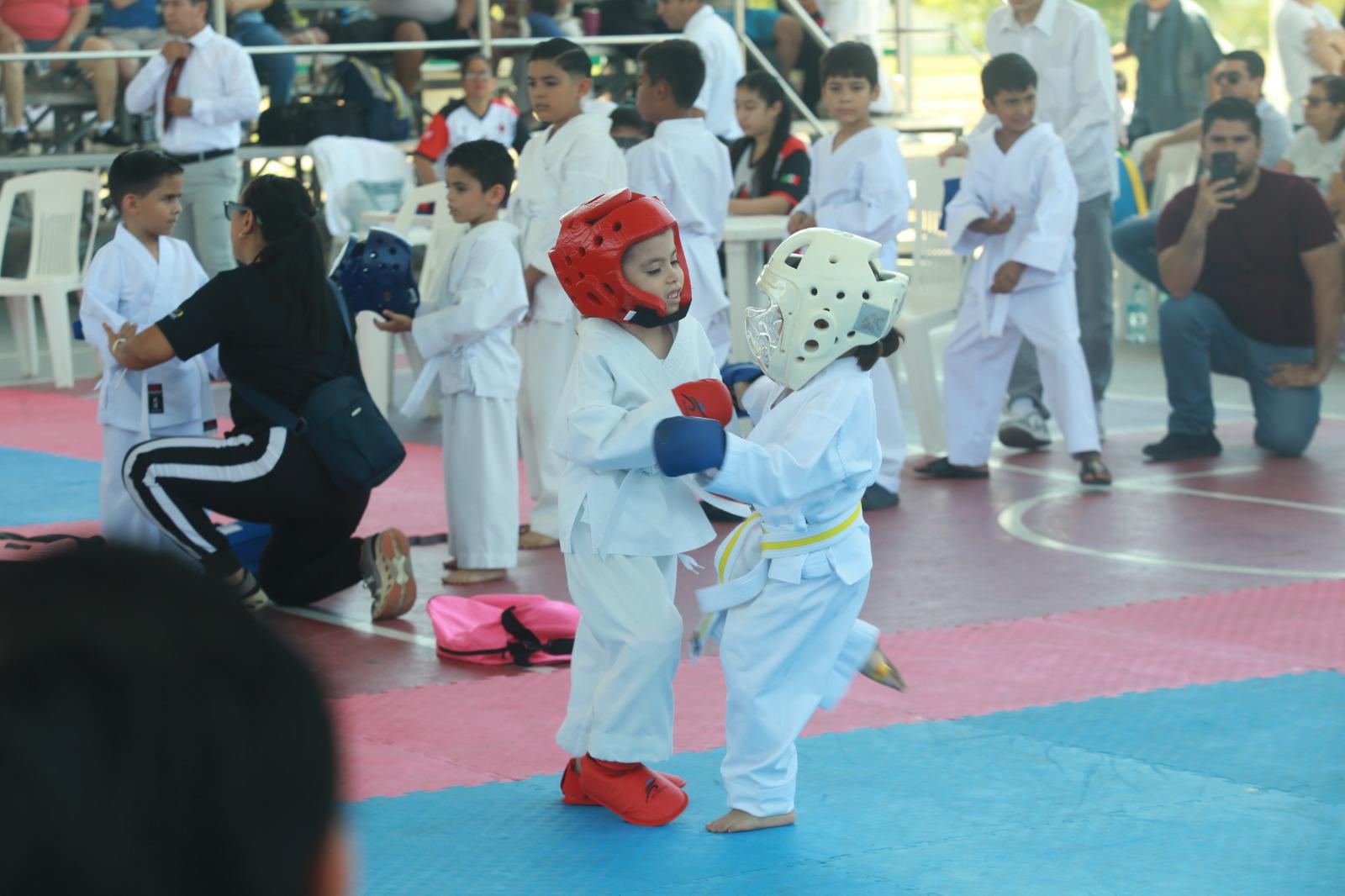 $!Los pequeños karatecas brillan en la Copa Noroeste 2026
