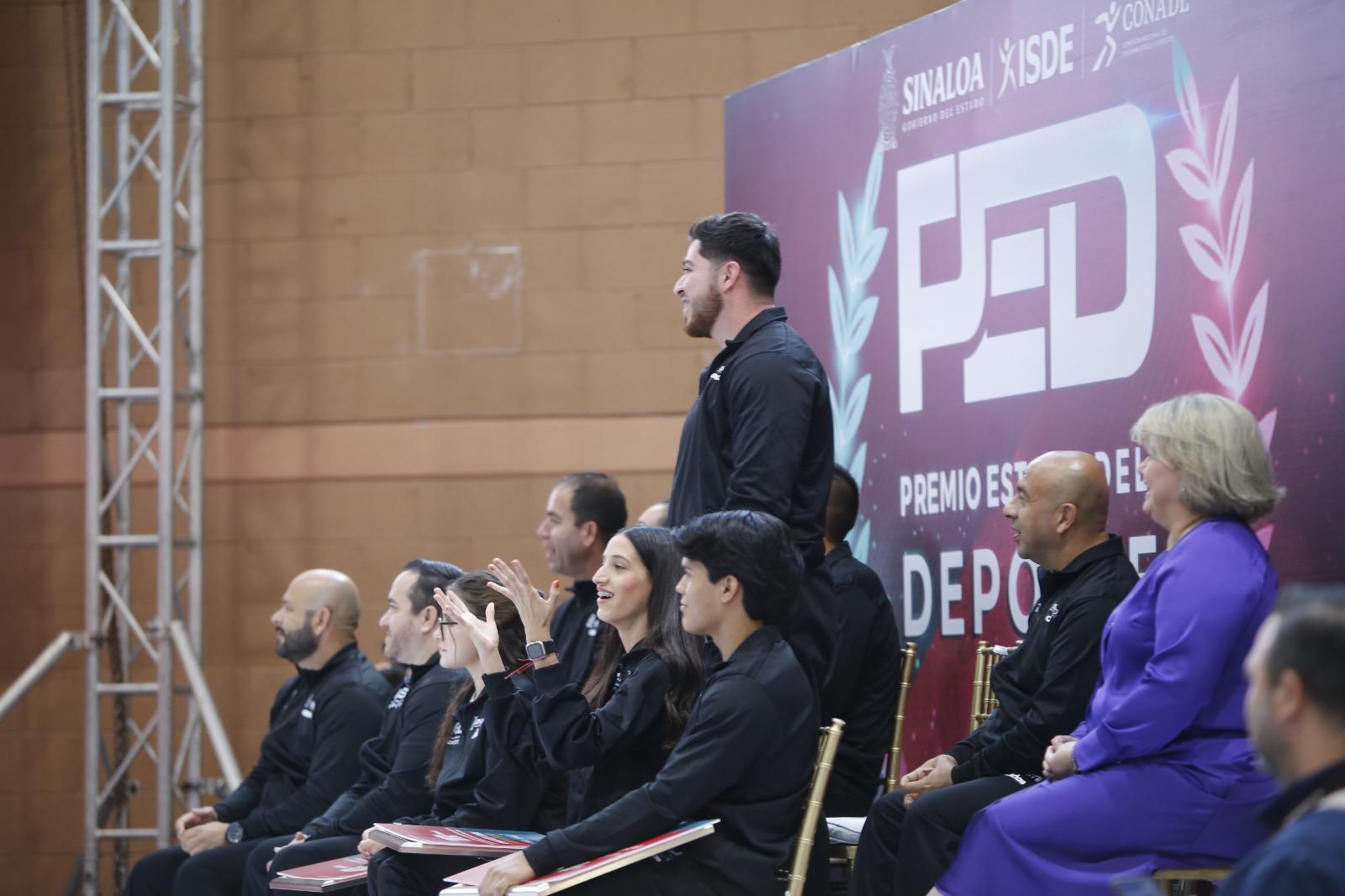 $!Reconocen a Luis Carlos López y Aarón Ibarra con el Premio Estatal del Deporte 2025