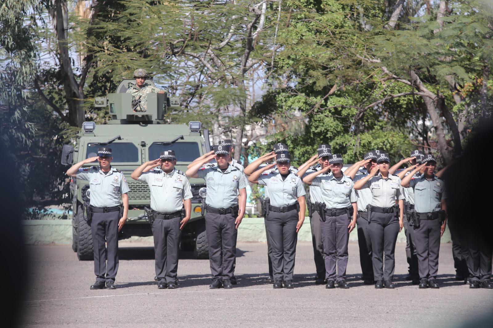 $!Asume General Ávila Alcocer mando de Tercera Región Militar y rinde protesta de Bandera