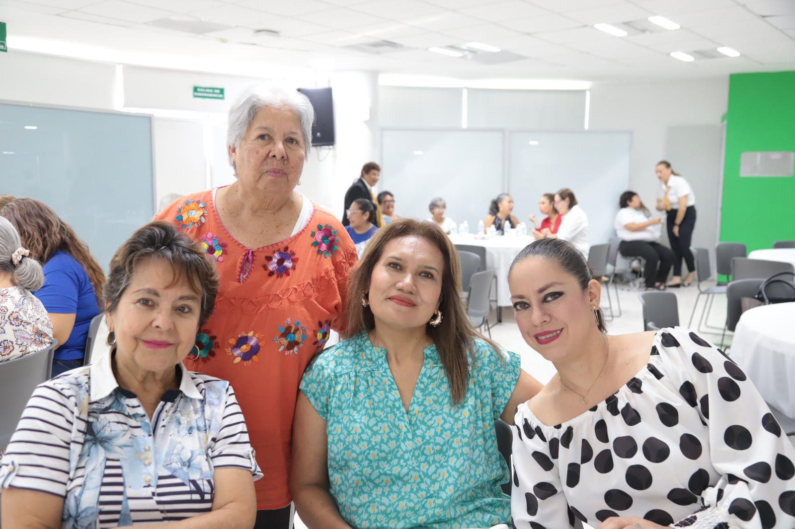 $!Cecy Aguirre, Ángeles Escalante, María Elvira Castro y Lucero Romero.