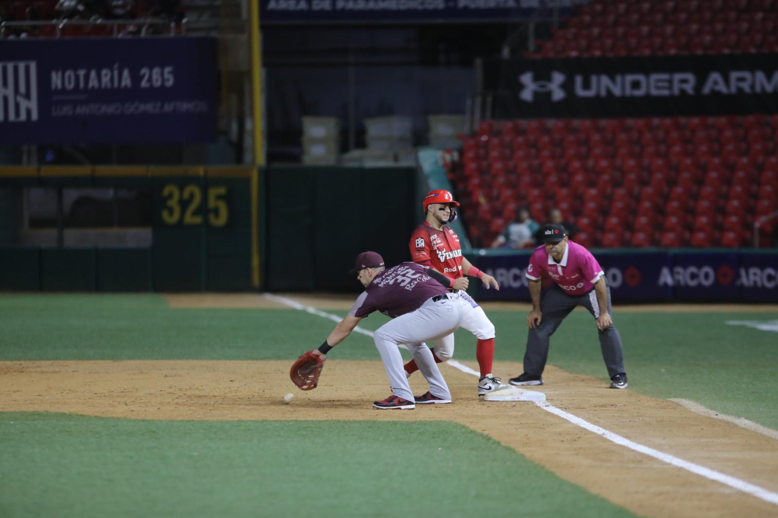 $!Urquidy guía a Venados al triunfo sobre Tomateros para igualar la serie
