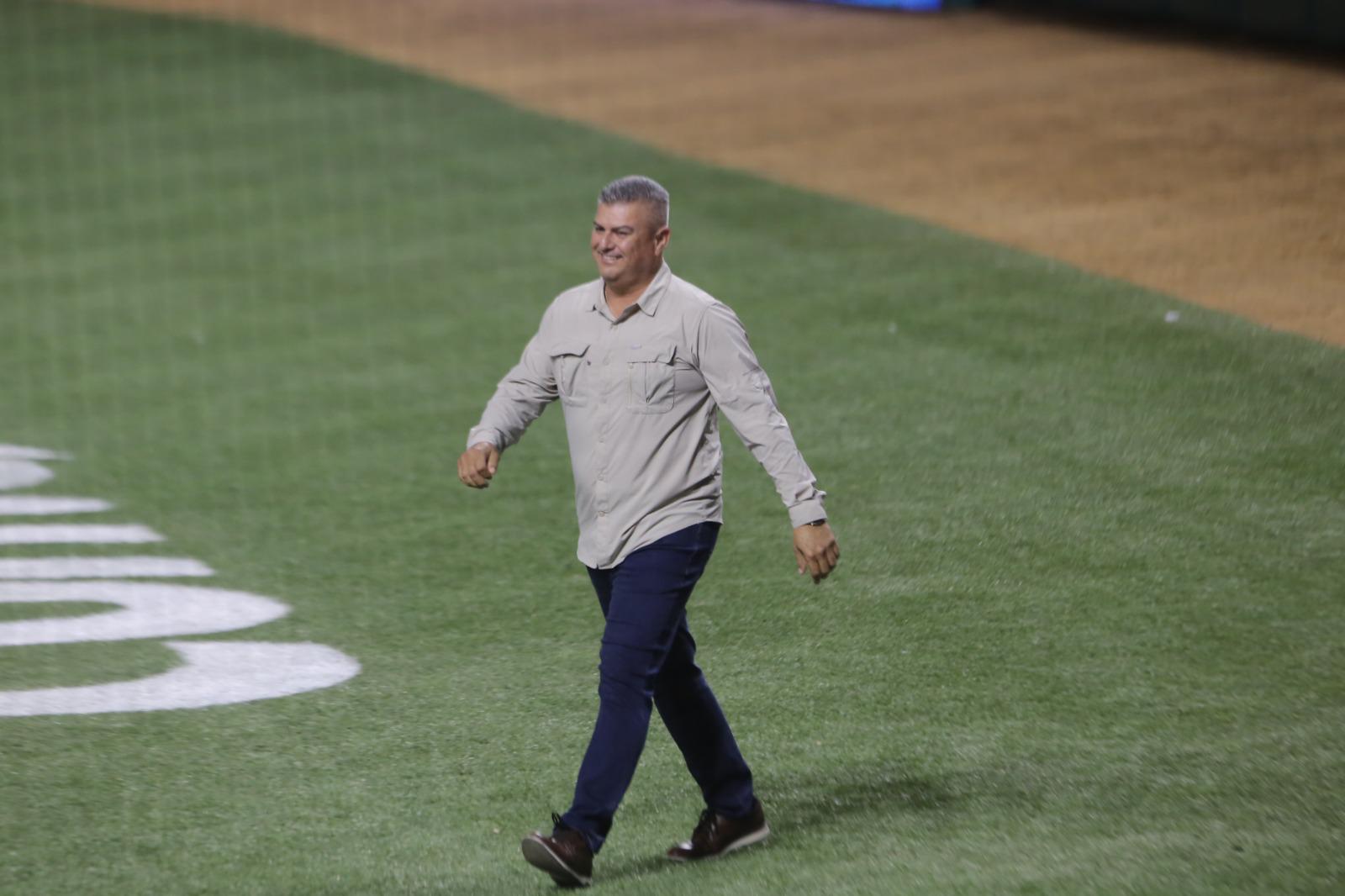 $!Francisco Campos, inmortal de Venados: retiran su número 48