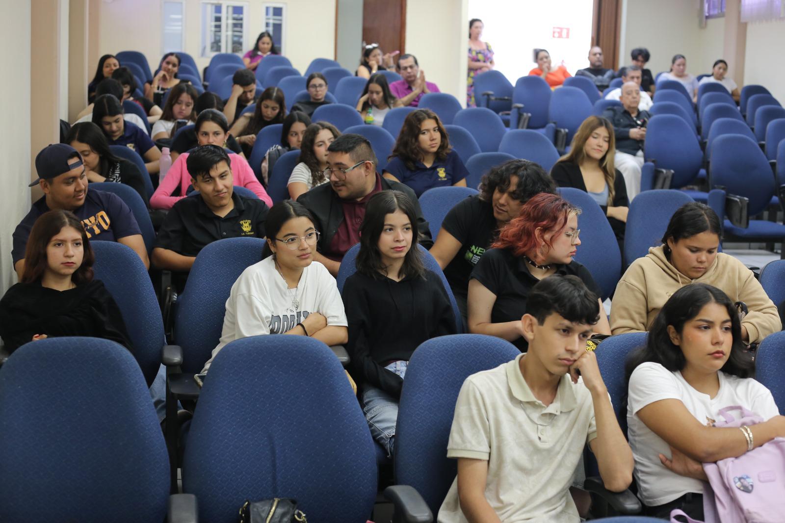 $!Mazatlán es territorio complejo por su desarrollo turístico y no todo es beneficio, señalan investigadores de la UAS