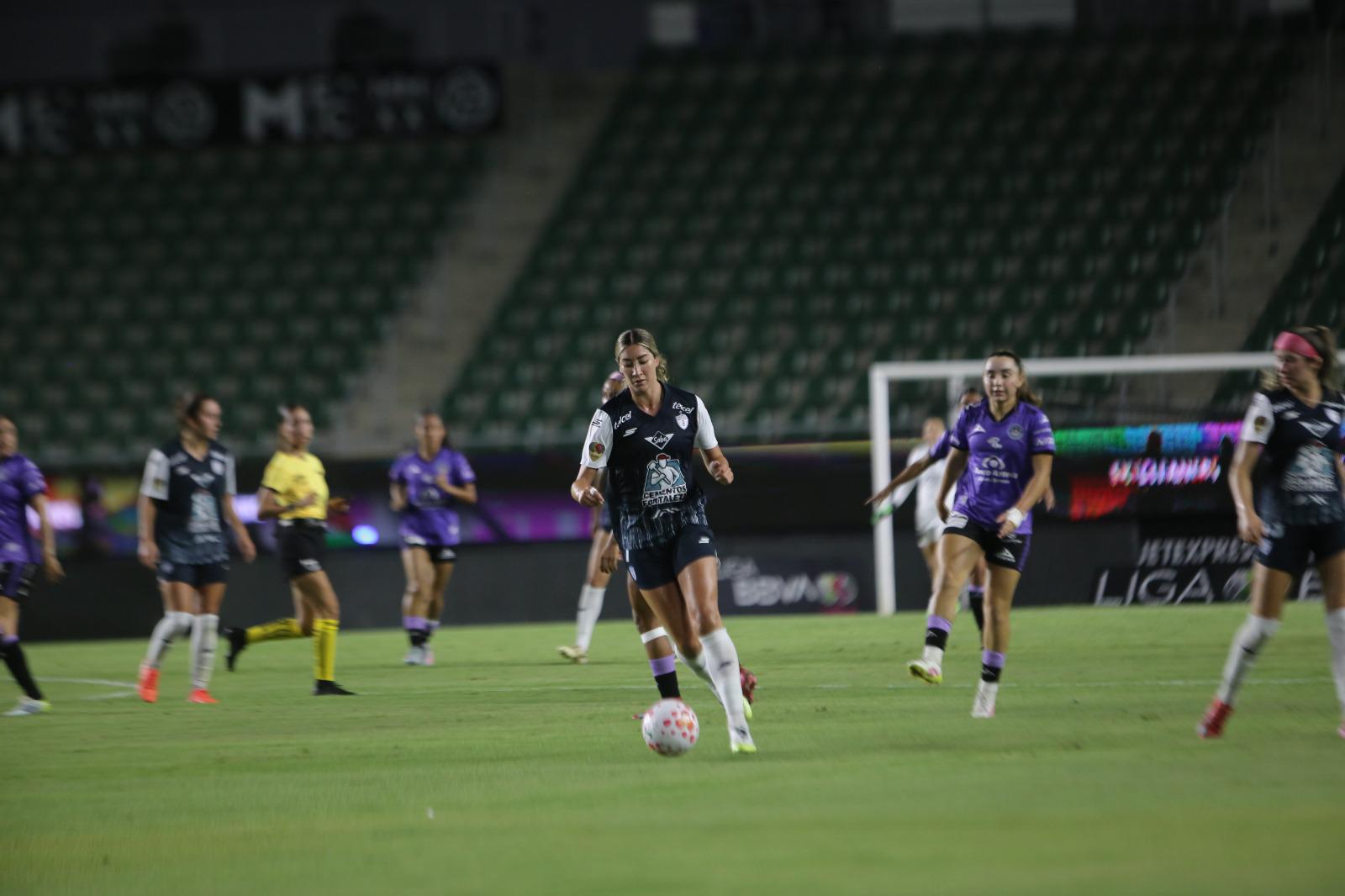 $!¡Que goleada! Cumplen Tuzas el pronóstico y aplastan 9-0 a las Cañoneras