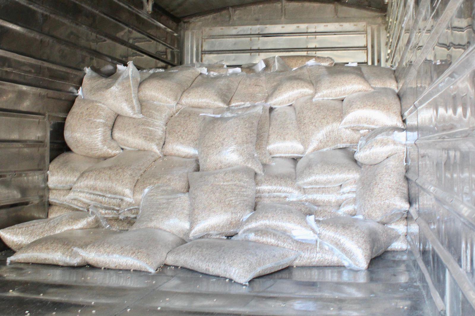 $!Entregan semillas a productores de temporal en Rosario