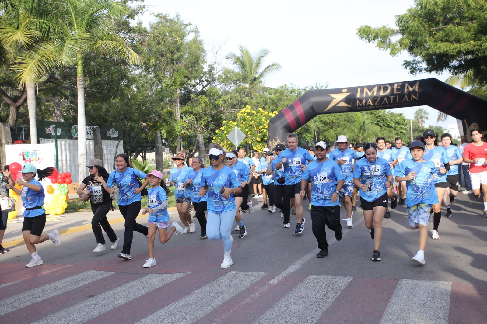 $!Celebran colorida Caminata por el Día Internacional de la Parálisis Cerebral en Mazatlán