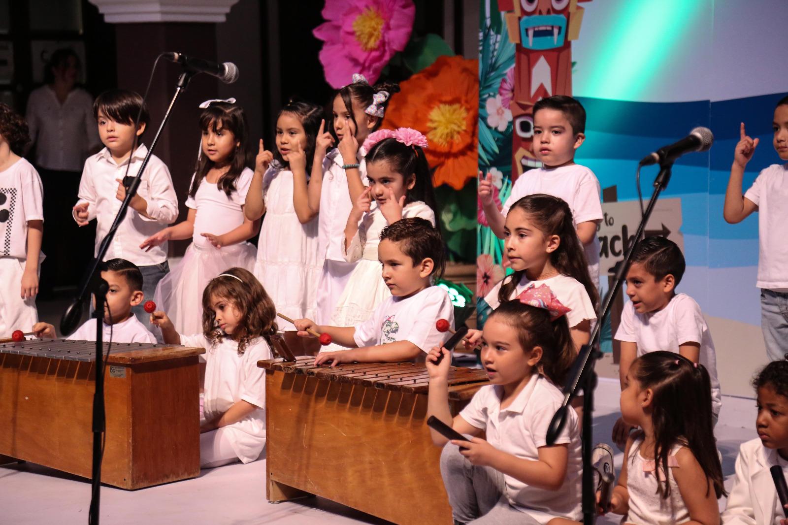 $!Los pequeños participantes del taller presentaron una muestra de lo mucho que estuvieron trabajando durante las últimas dos semanas.