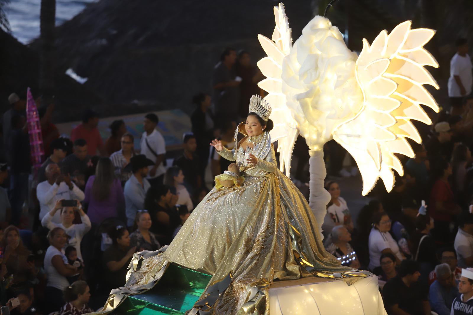 $!Asisten más de 480 mil personas al segundo y último desfile del Carnaval Internacional de Mazatlán 2026