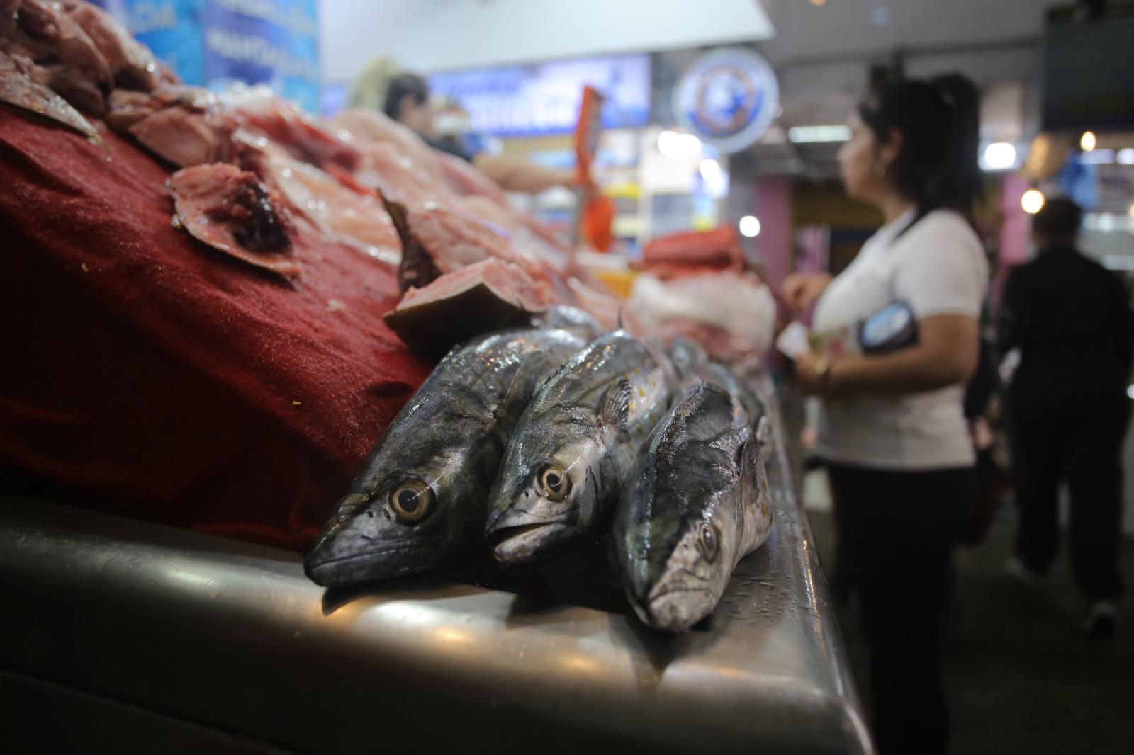 $!Sin grandes ventas pasan la Cuaresma pescaderías de Mazatlán