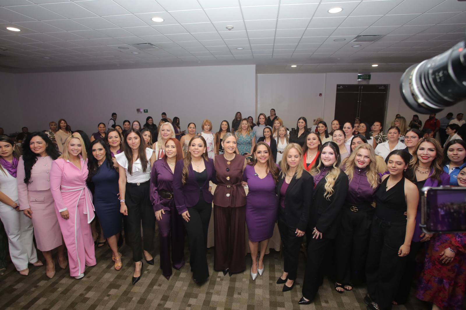 $!Celebran en Mazatlán primera Cumbre Empresarial de la Mujer Empremmexi 2026