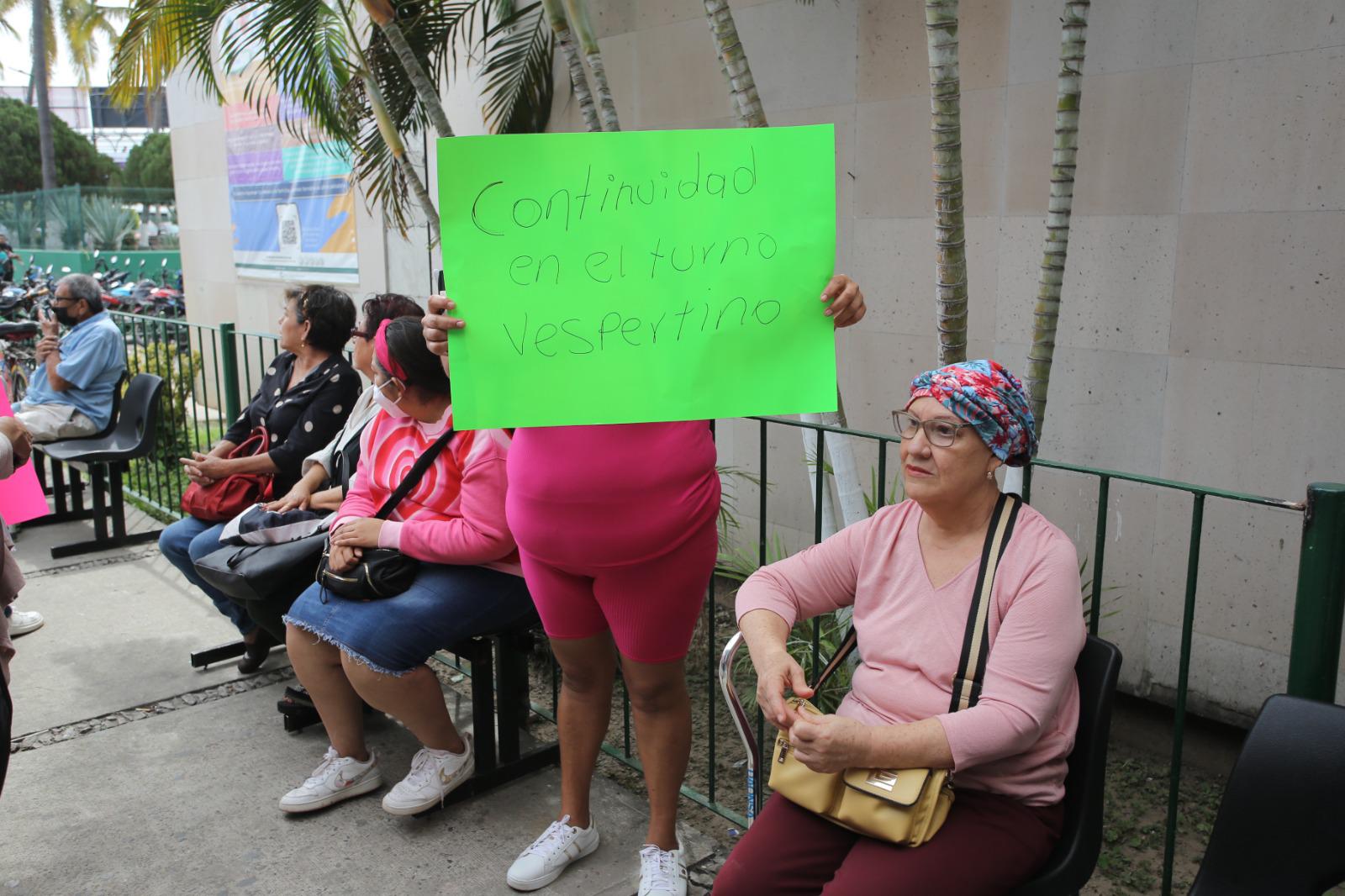$!Luchan contra el cáncer... y contra el IMSS en Mazatlán para que no desaparezca el turno vespertino