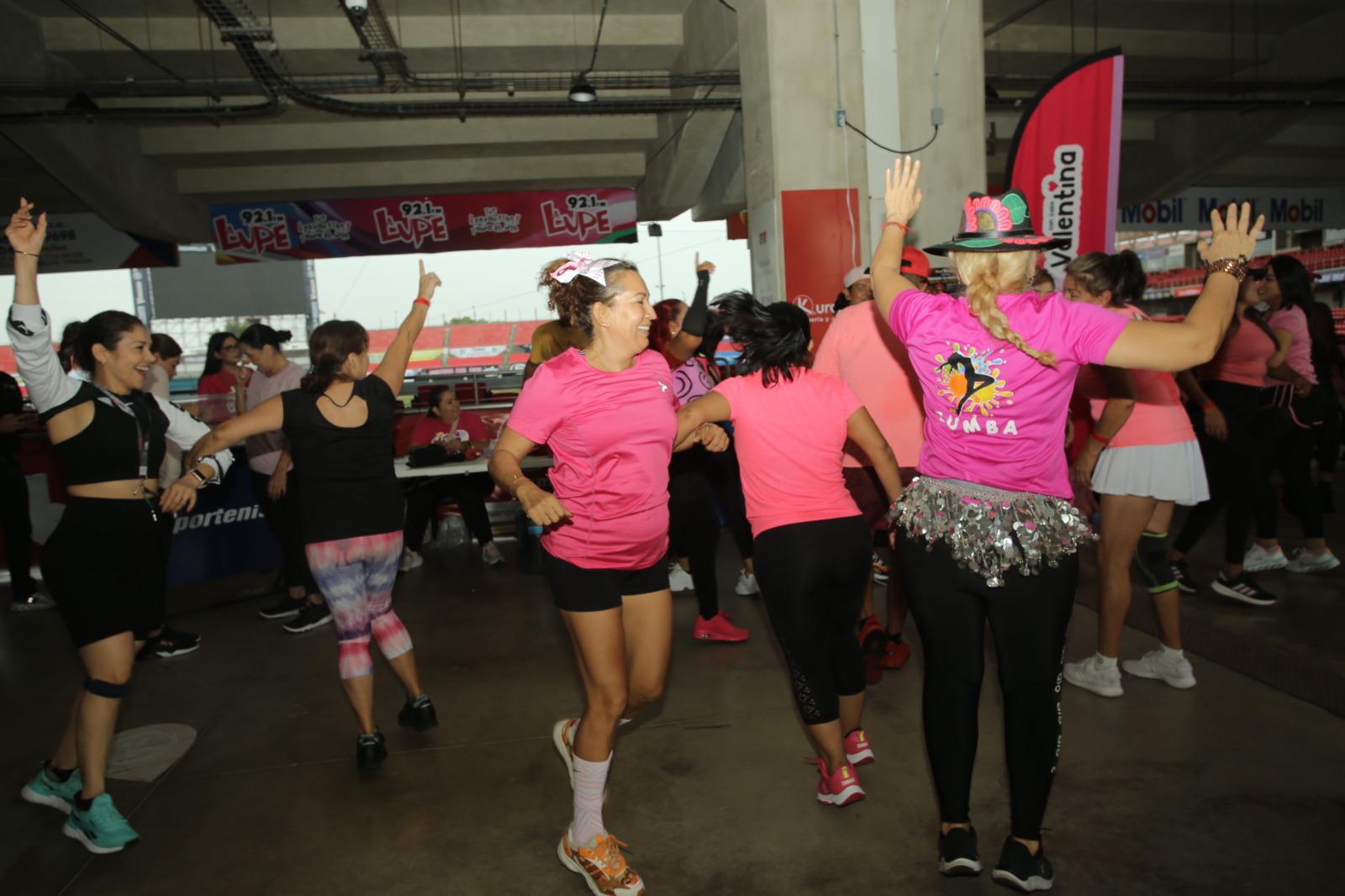 $!Apoya Venados de Mazatlán causa de Casa Valentina con máster class de zumba y bailes rítmicos