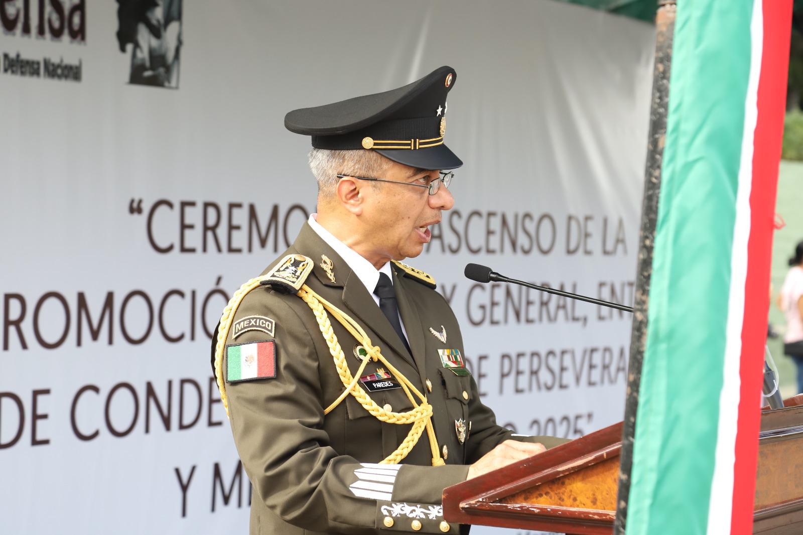 $!Entregan ascensos a personal de la Tercera Región Militar en Mazatlán