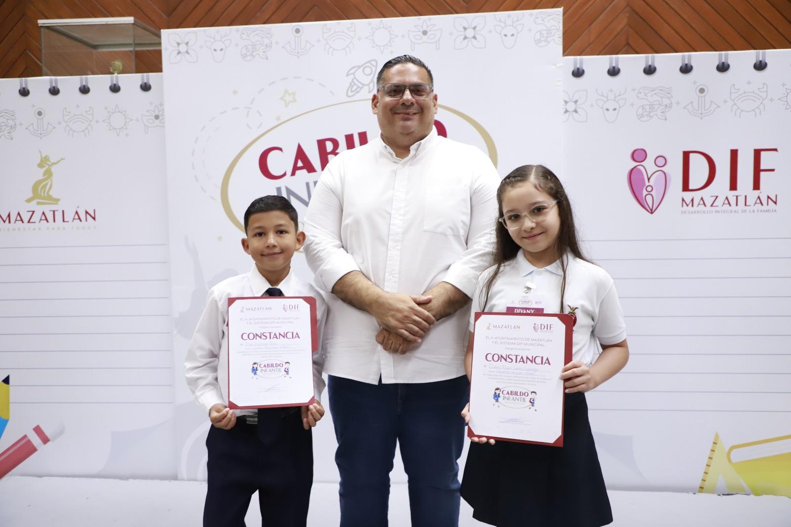 $!Eligen a Divany Yissel Cuevas como Alcaldesa Infantil de Mazatlán y a Dilan Espinoza Pérez como Síndico Procurador