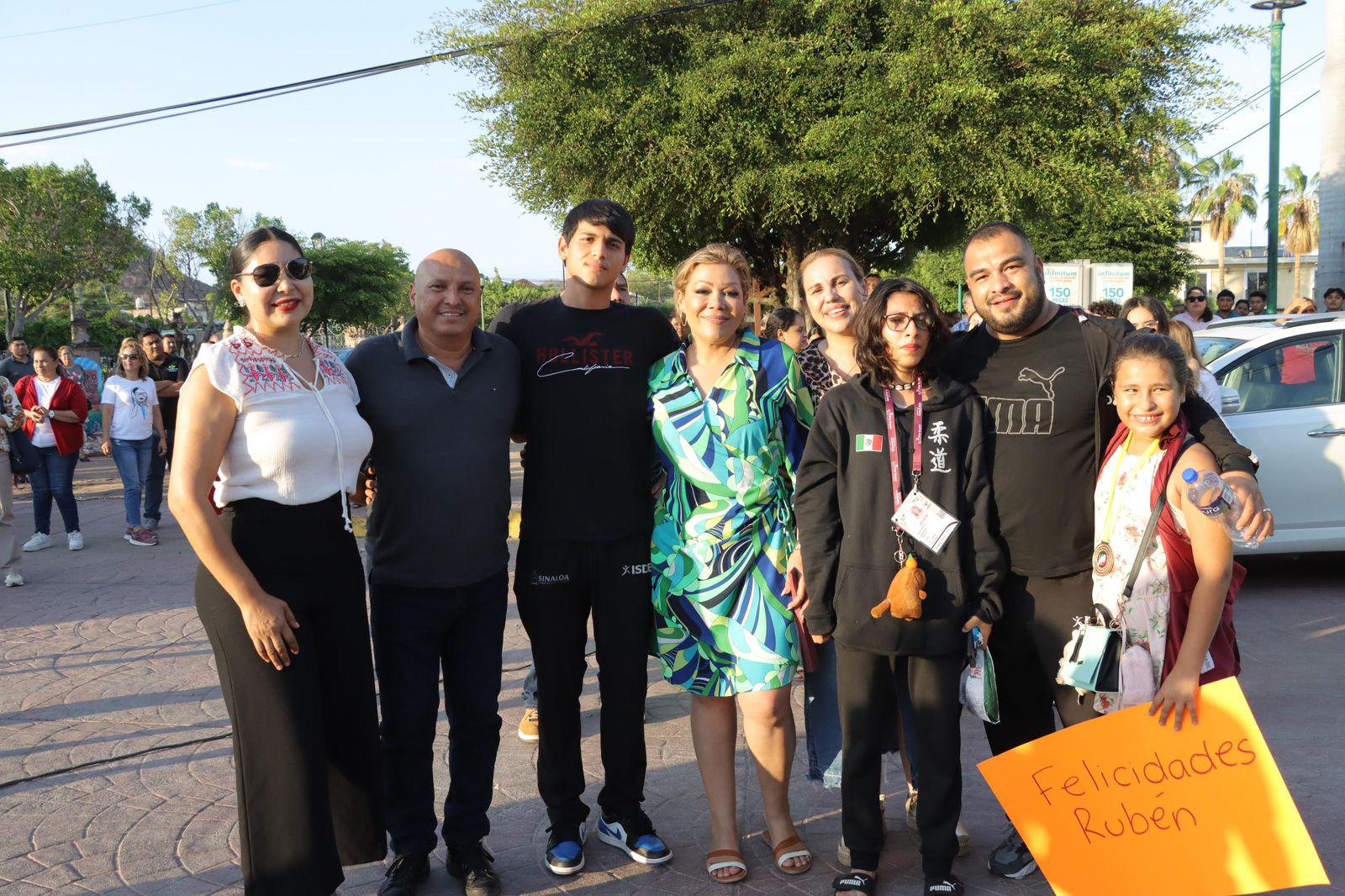$!Con música de banda, alegría y algarabía, Rosario recibe a judocas que destacaron en Olimpiada Nacional Conade 2025