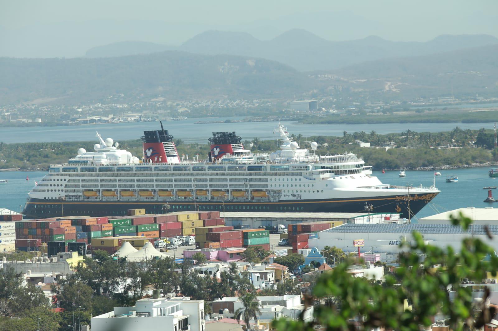 $!Disney Wonder y Discovery Princess arriban a Mazatlán