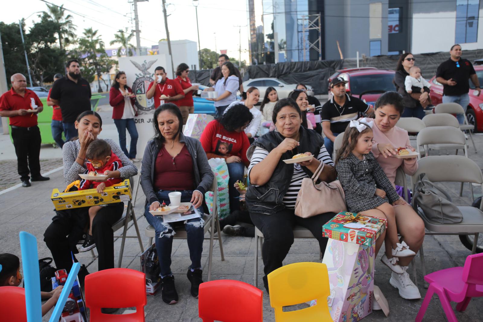 $!Ilusión, regalos y esperanza marcan la edición 33 de la campaña ‘Sé Un Rey Mago’ en Mazatlán