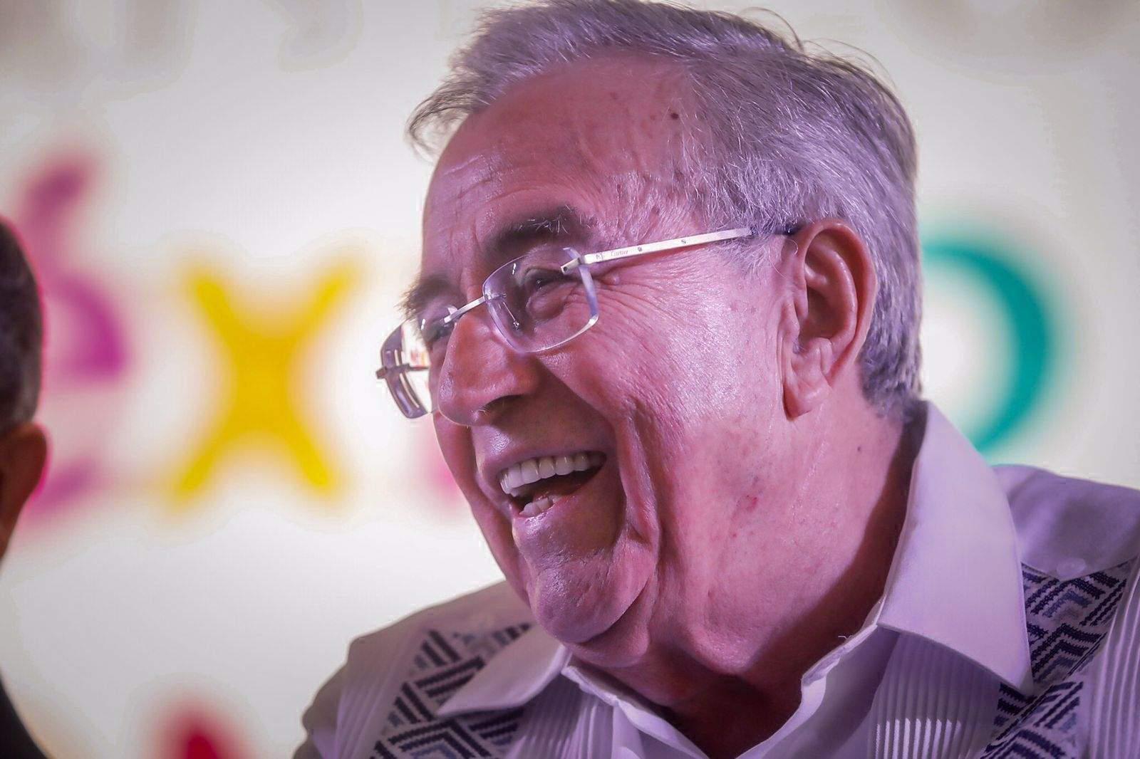 $!Anuncia Rocha Moya proyecto de tren para Sinaloa en Tianguis Turístico