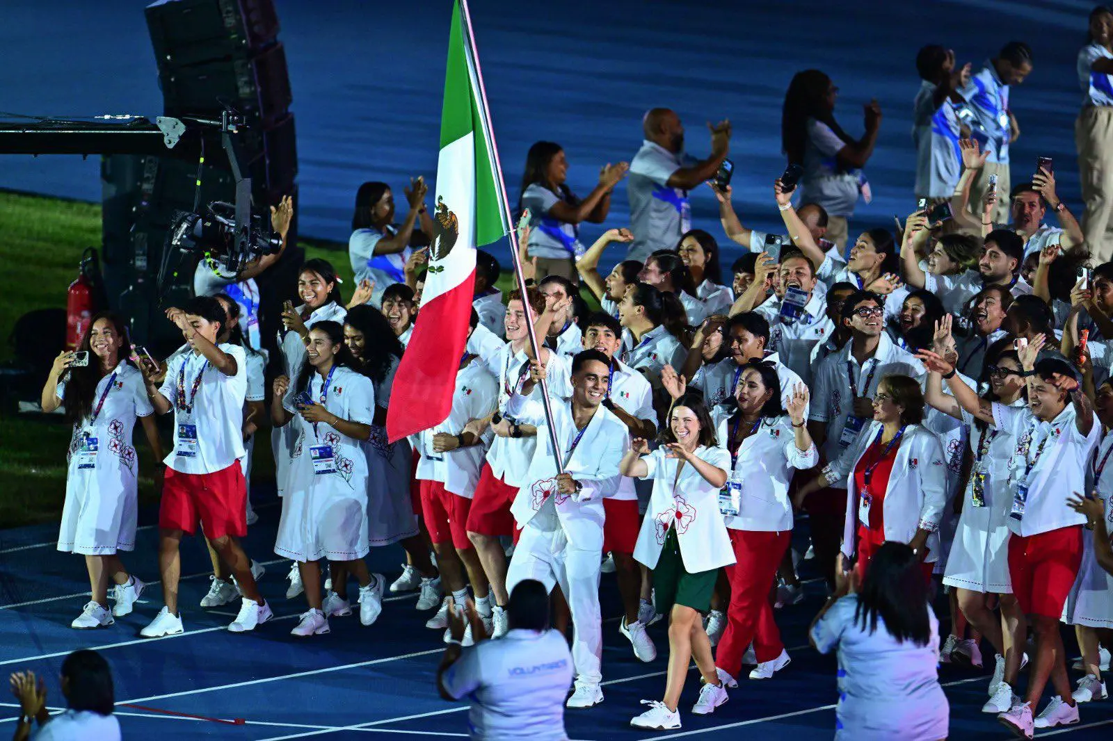 $!México abre el desfile e inicia el camino por el medallero en los Juegos Centroamericanos y del Caribe Santo Domingo 2026