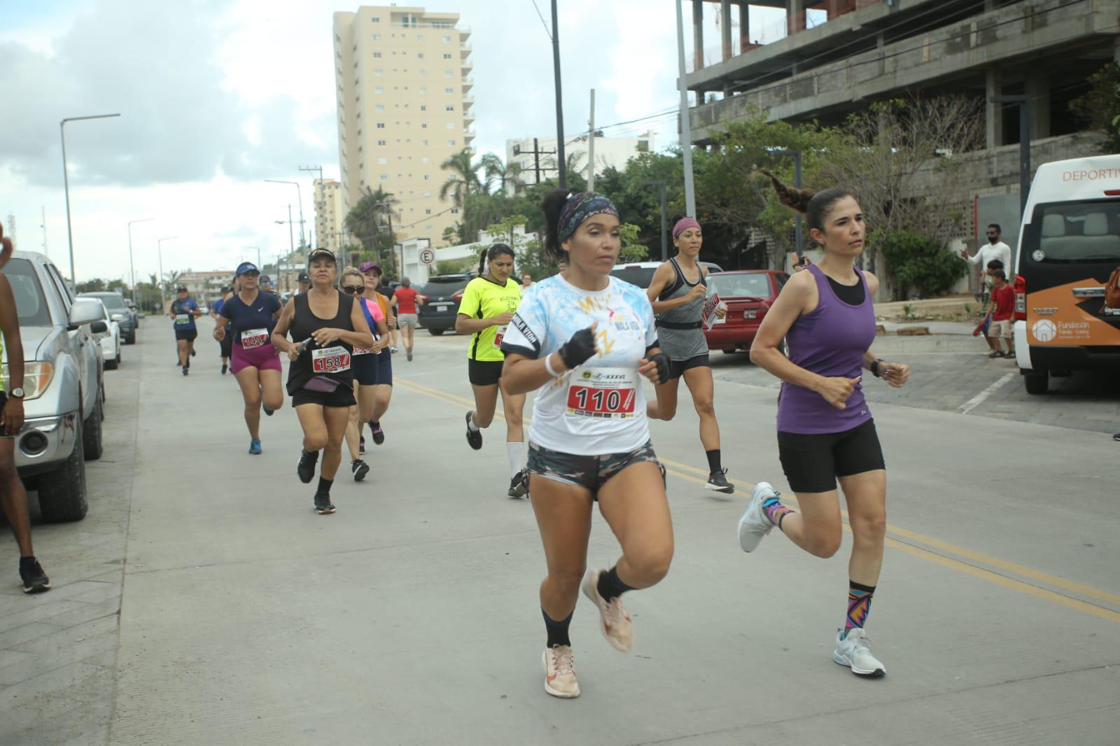 $!Leyva y Labrador imponen su ley en Pedestre del Colegio de Abogados