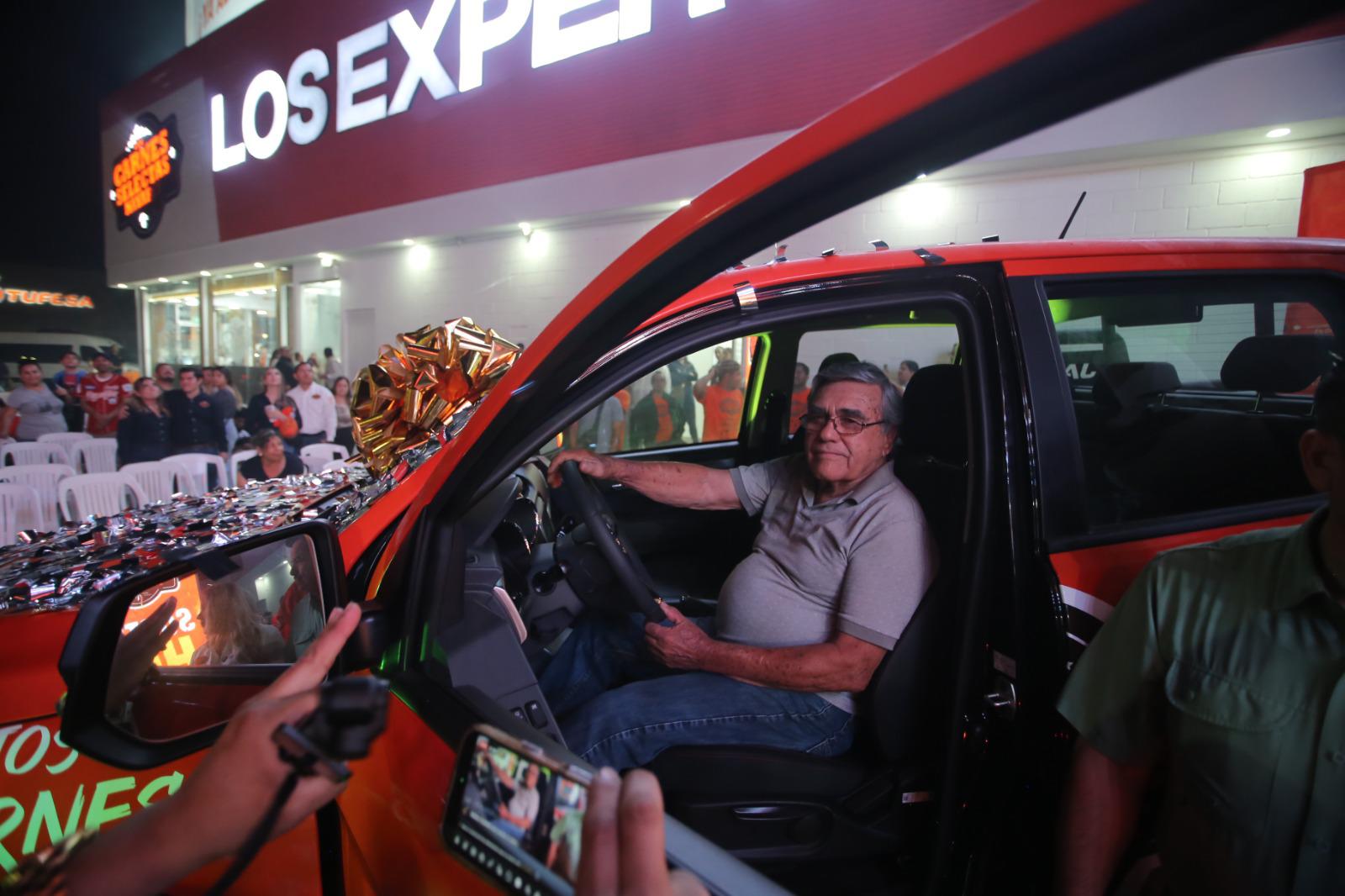 $!Entrega Carnes Selectas Nayarit Camioneta JAC Frison a un cliente en Mazatlán