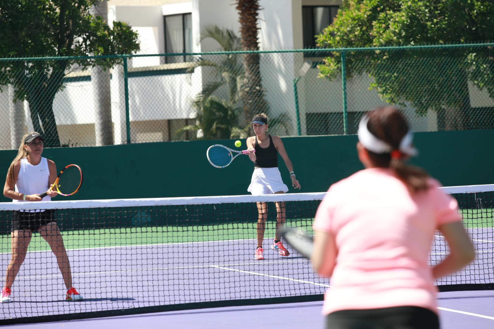 $!Brindan damas derroche de técnica en Tenis Agave, en Casa Club del Cid