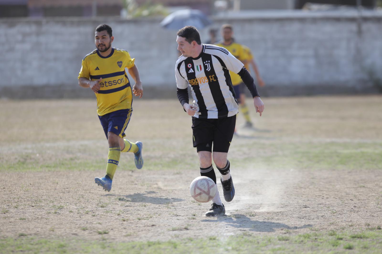 $!IMSS confirma liderato de Futbol Intermédicos con goleada a Cristian Muñoz