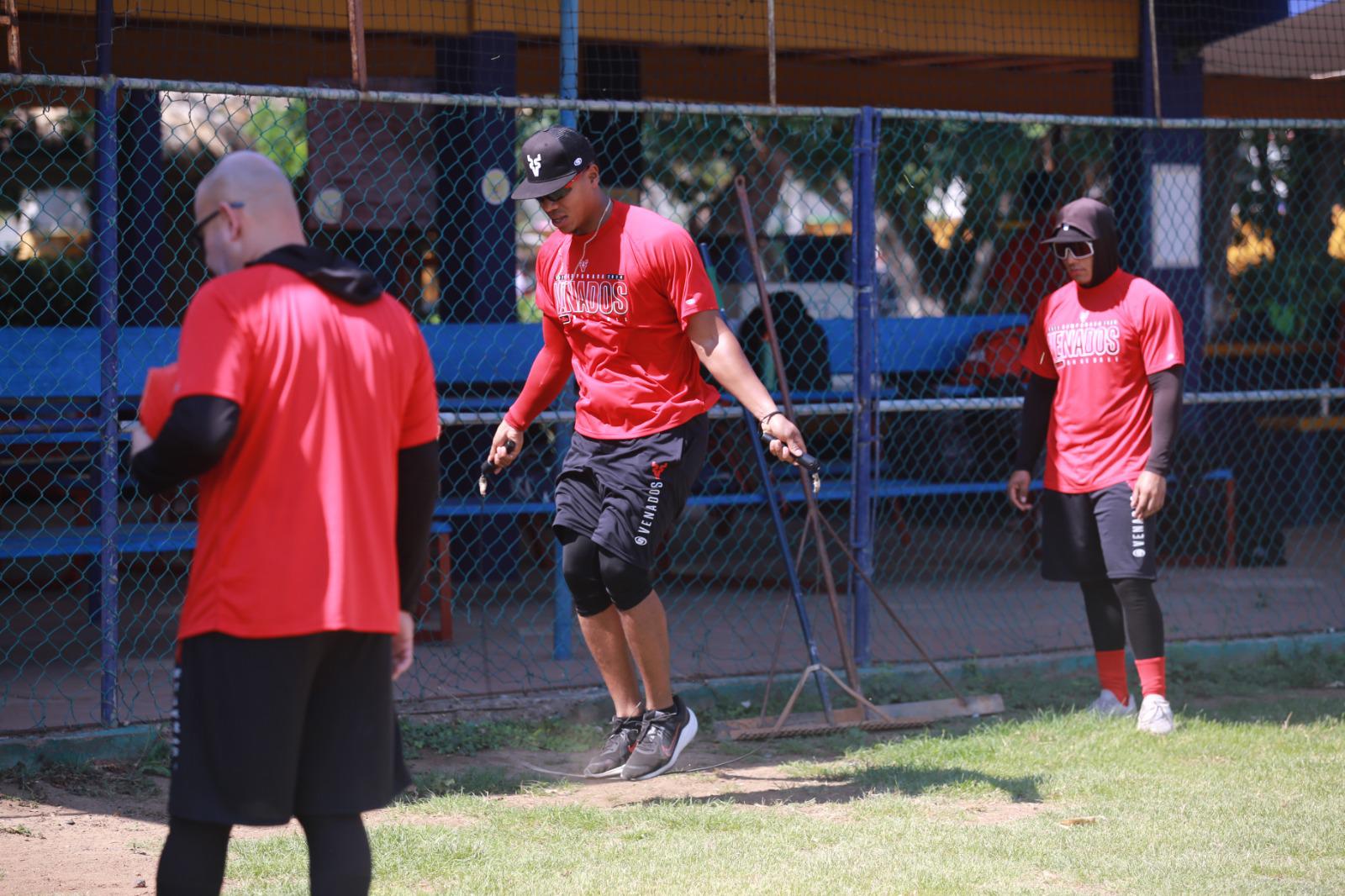 $!Cumplen Venados segundo día de trabajos en Club Muralla