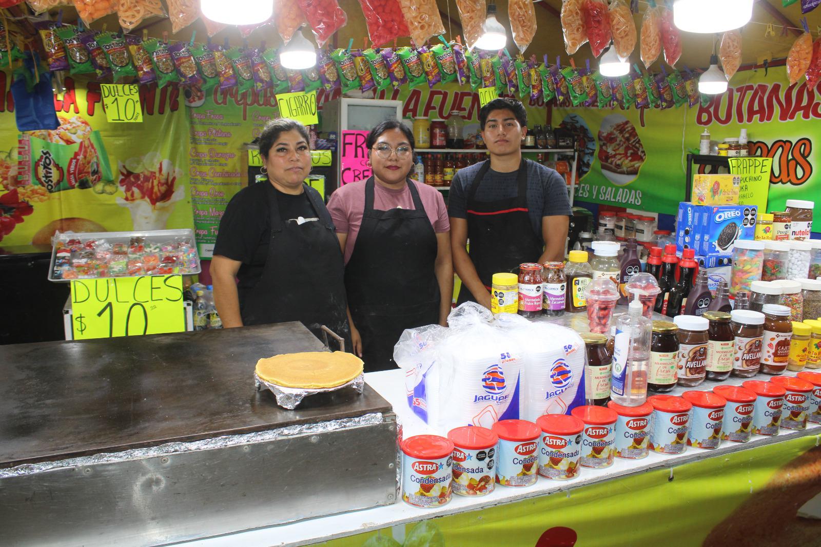 $!Judith celebra su día vendiendo en la Feria de la Primavera
