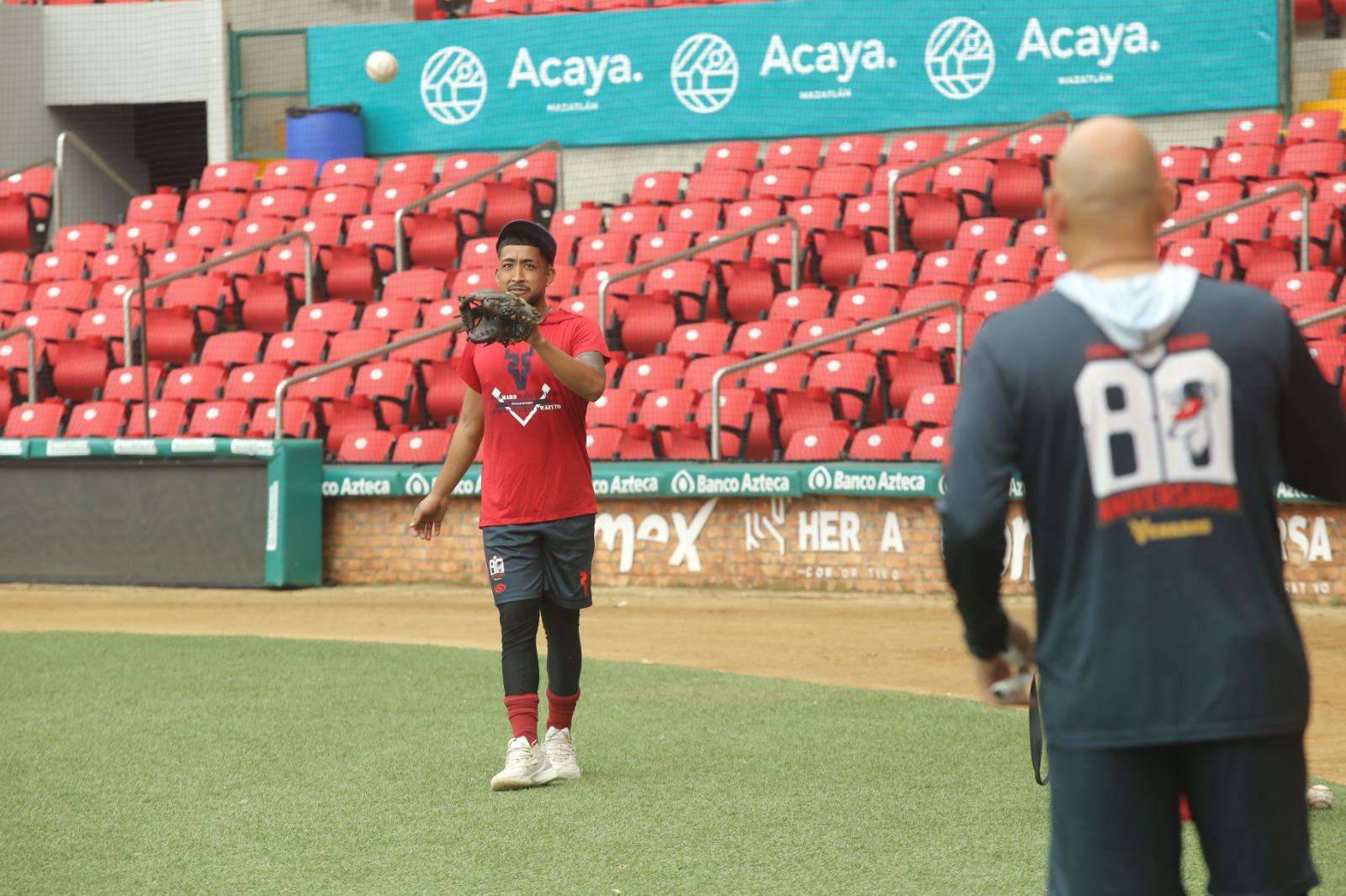 $!Arriban refuerzos extranjeros a la pretemporada de Venados de Mazatlán