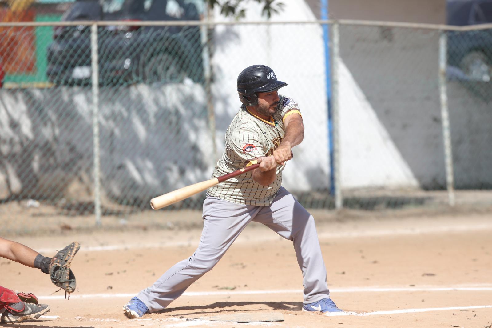 $!Pollería Catalina sale airoso en Liga Dominical