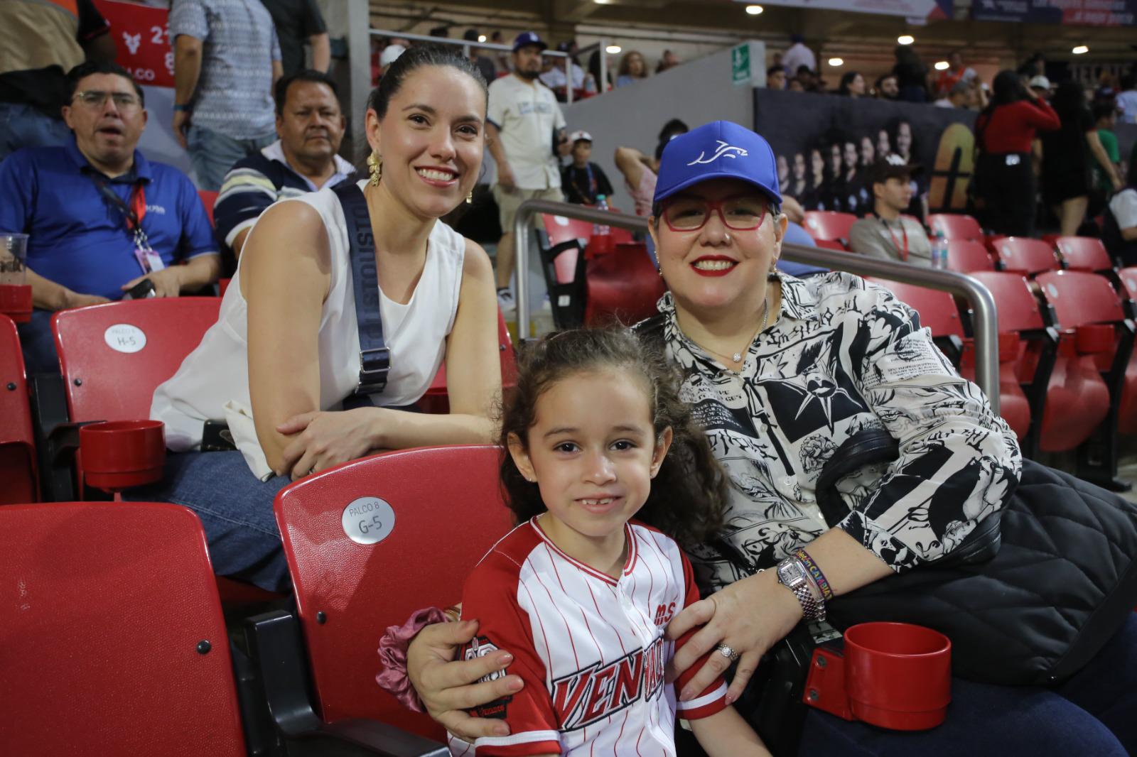 $!Alejandra Zataráin, Paloma Magaña y Laura Becerra.