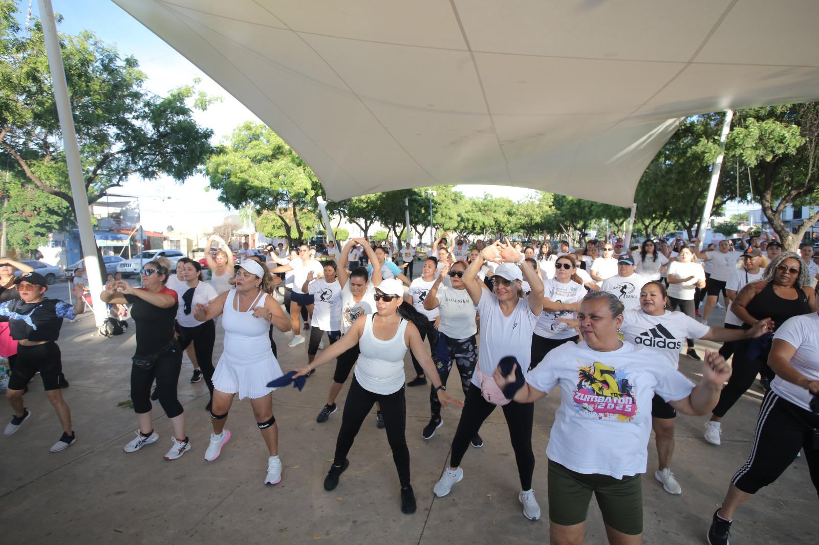 $!Celebran mega clase en apoyo a colectivos de búsqueda