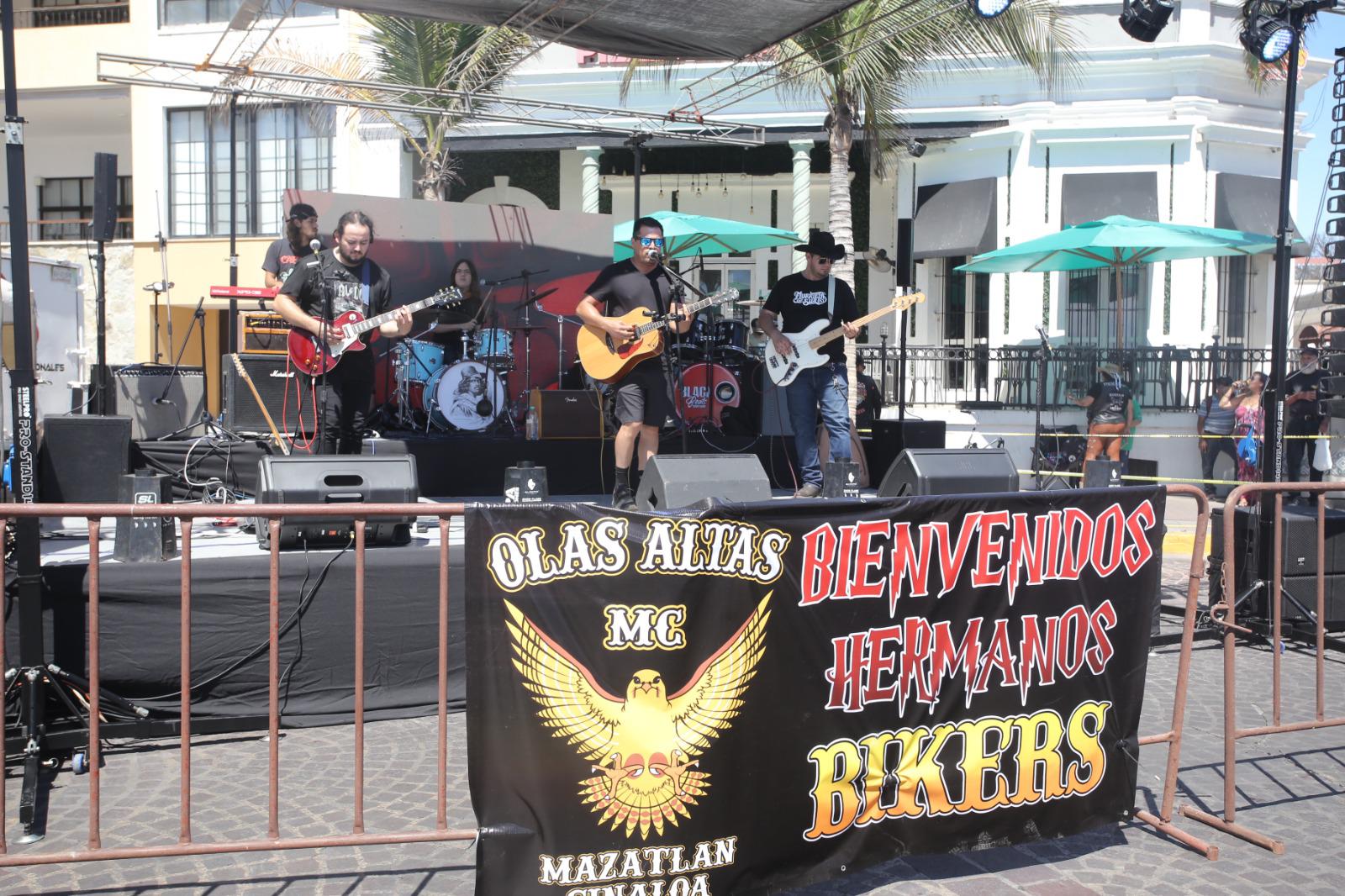 $!Degustan más de 5 mil personas el tradicional marlin al chipotle del Motoclub Olas Altas