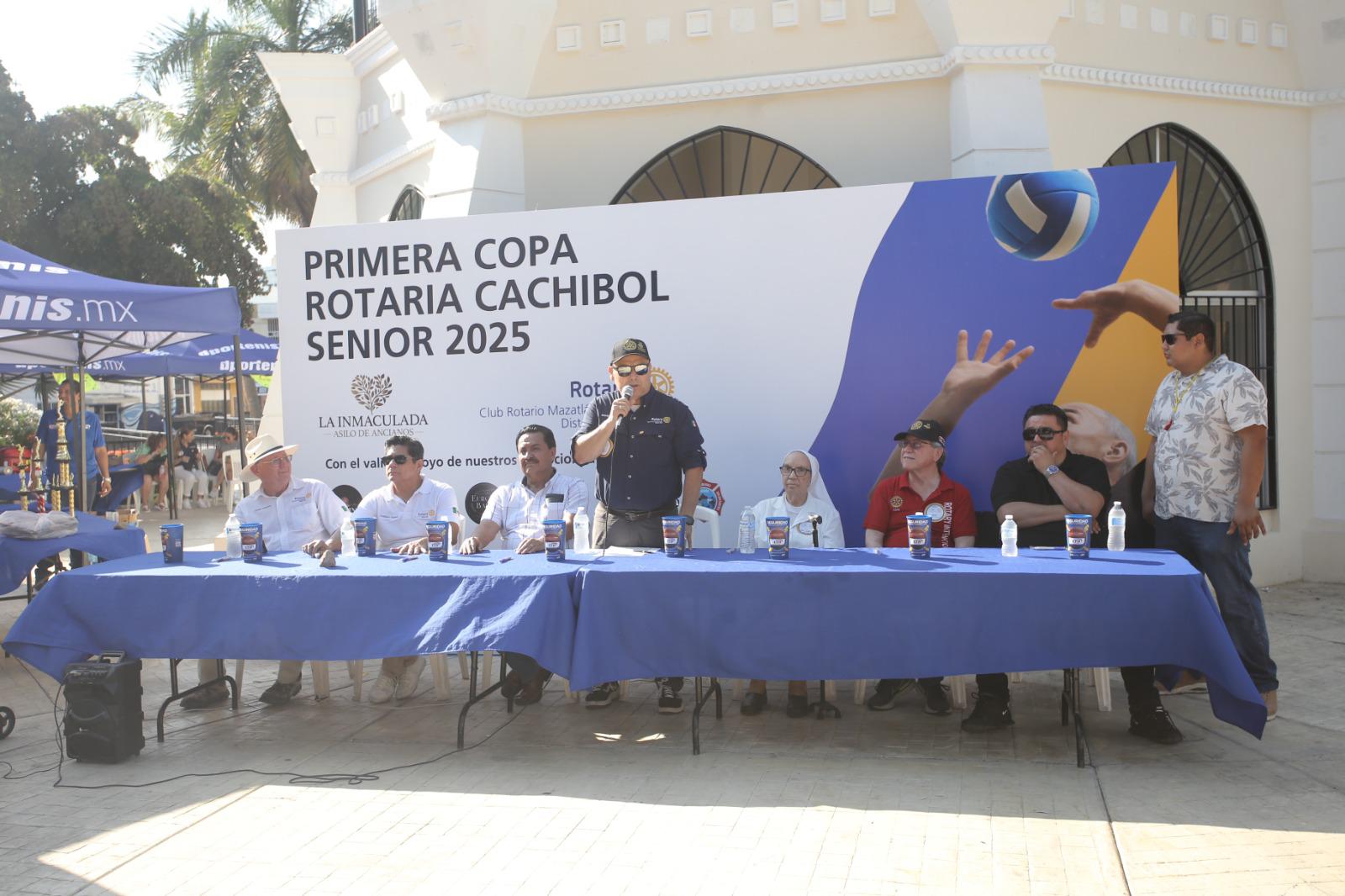 $!Adultos mayores se activan en Copa Rotaria de Cachibol