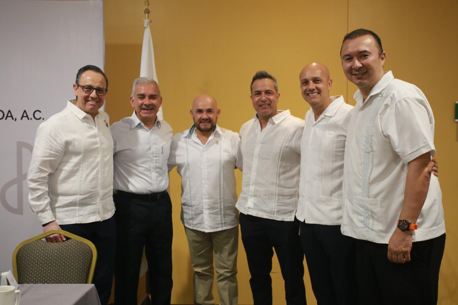 $!Rinde protesta consejo directivo del Instituto Mexicano de Contadores Públicos de Sinaloa