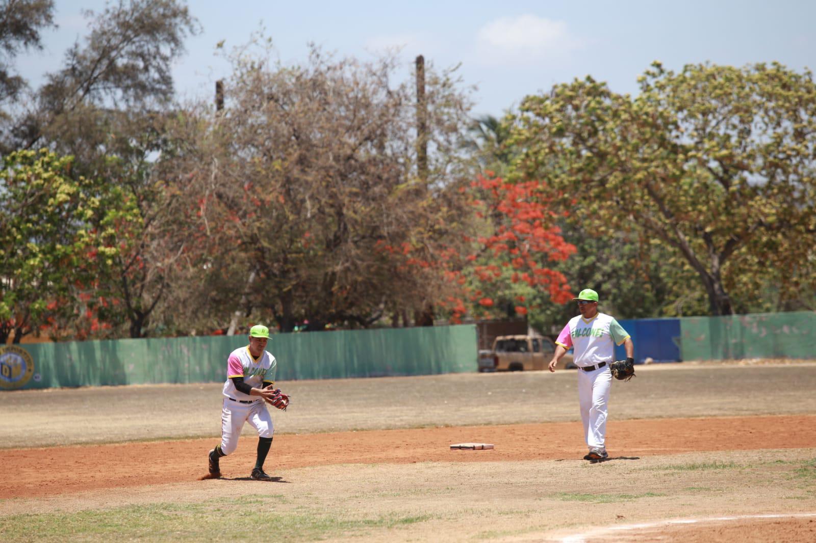 $!Halcones-Turismo obliga un tercer juego en final de Beisbol 40 Años