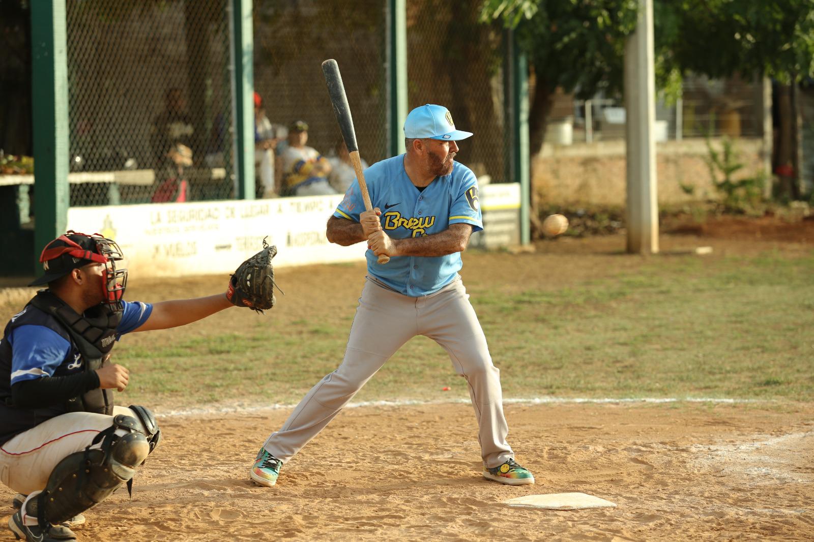 $!Lino’s empareja récord en Liga Meseros al Bat