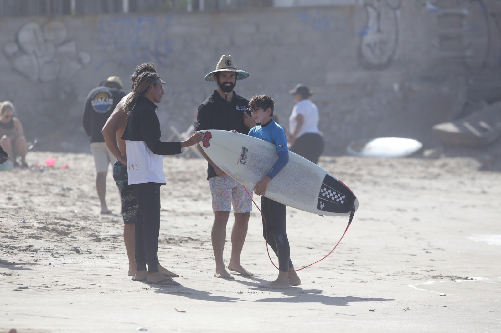 $!Celebran en Mazatlán selectivo estatal Juvenil de Surfing y Bodyboard