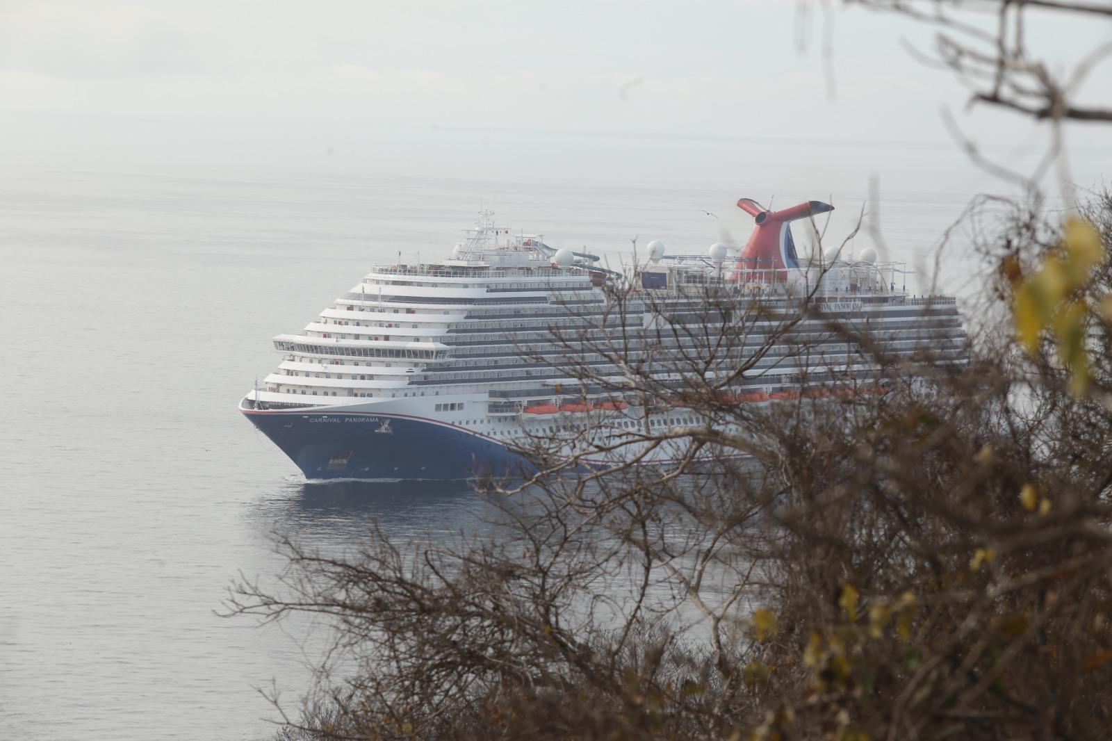 $!Recibe Mazatlán a más de 11 mil visitantes tras llegada de Koningsdam, Norwegian Bliss y Carnival Panorama