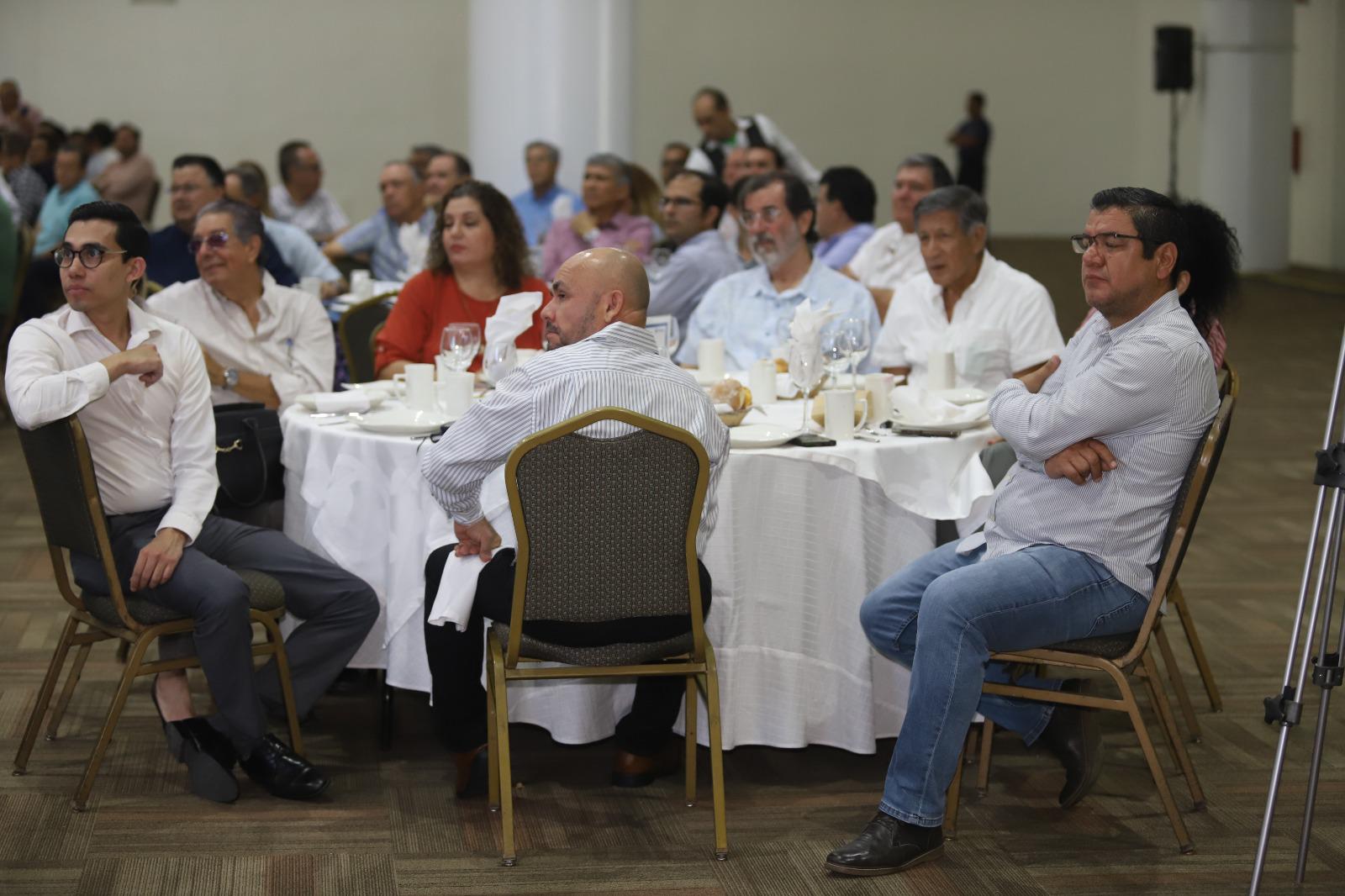 $!Gobierno no puede solo, requiere ayuda para atender a la sociedad: Jesús Vizcarra