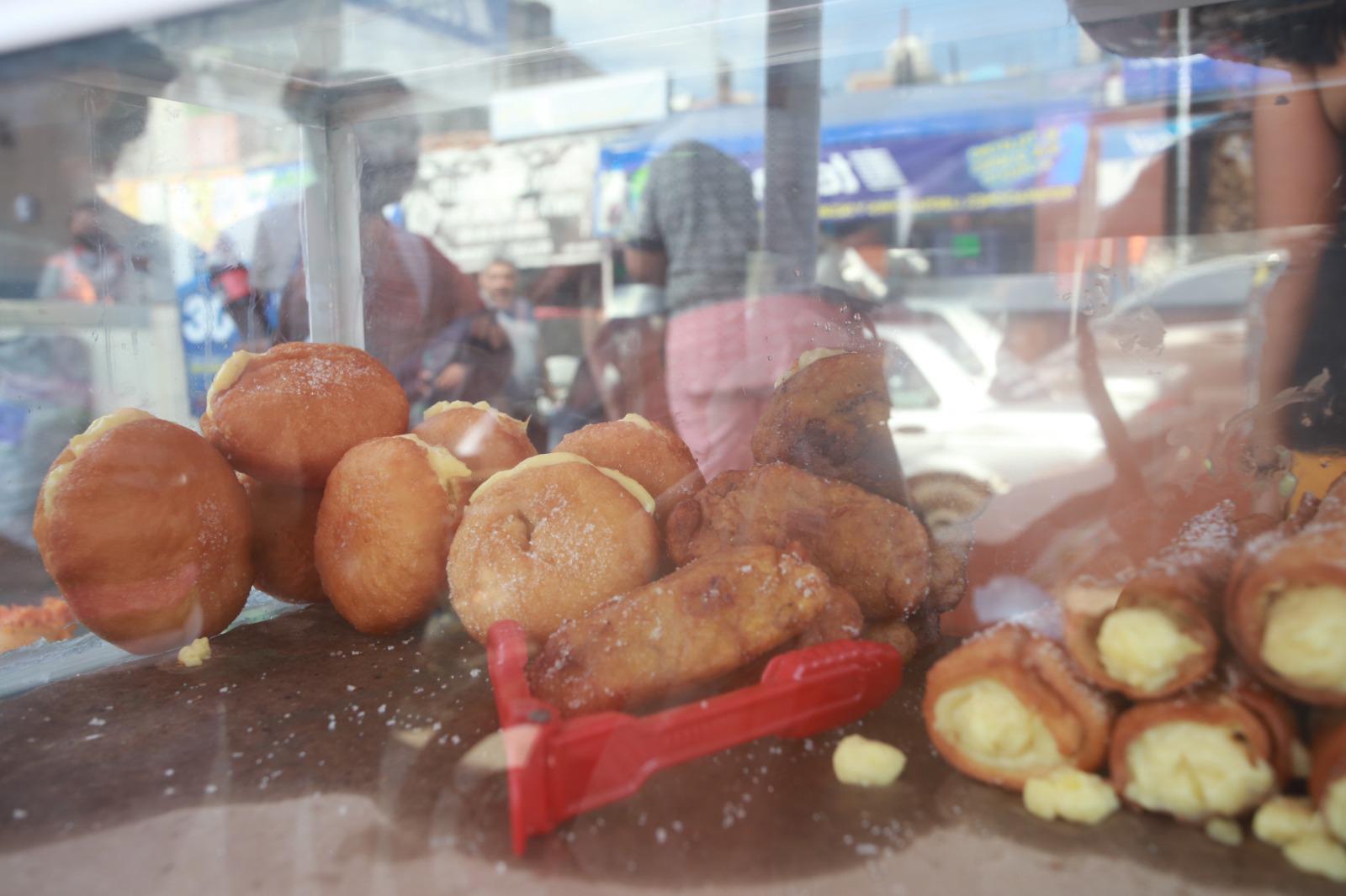 $!Se acercan los 15 años de Karlita y aún le faltan muchas cosas para que luzca como princesa