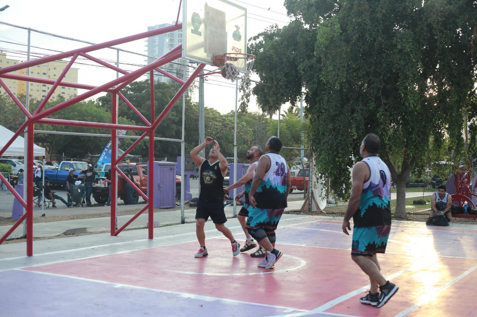 $!Educación Física domina a Vector en Torneo Maxibásquet