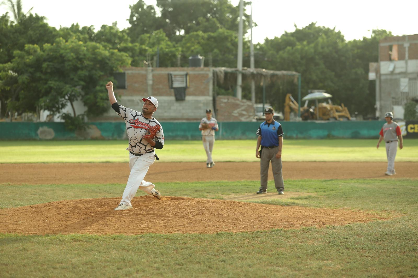 $!Lino’s empareja récord en Liga Meseros al Bat