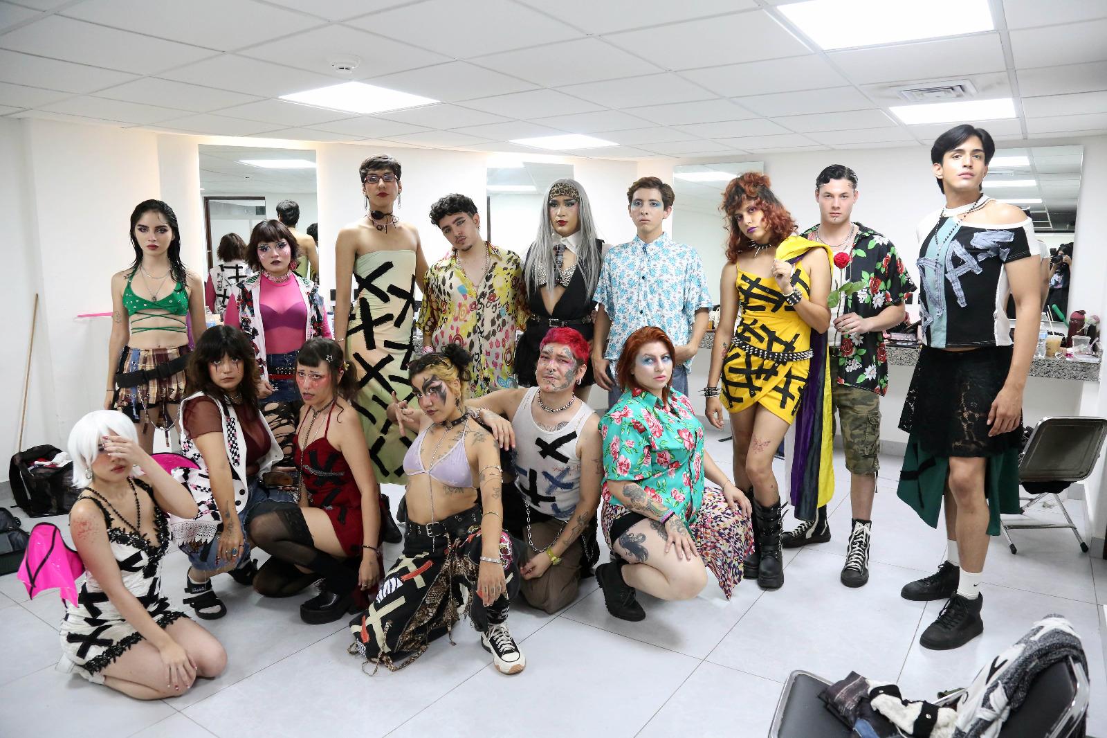 $!El programa contó con una pasarela del diseñador de modas JF Tellaeche, quien presentó algunas de las piezas más recientes de su colección.