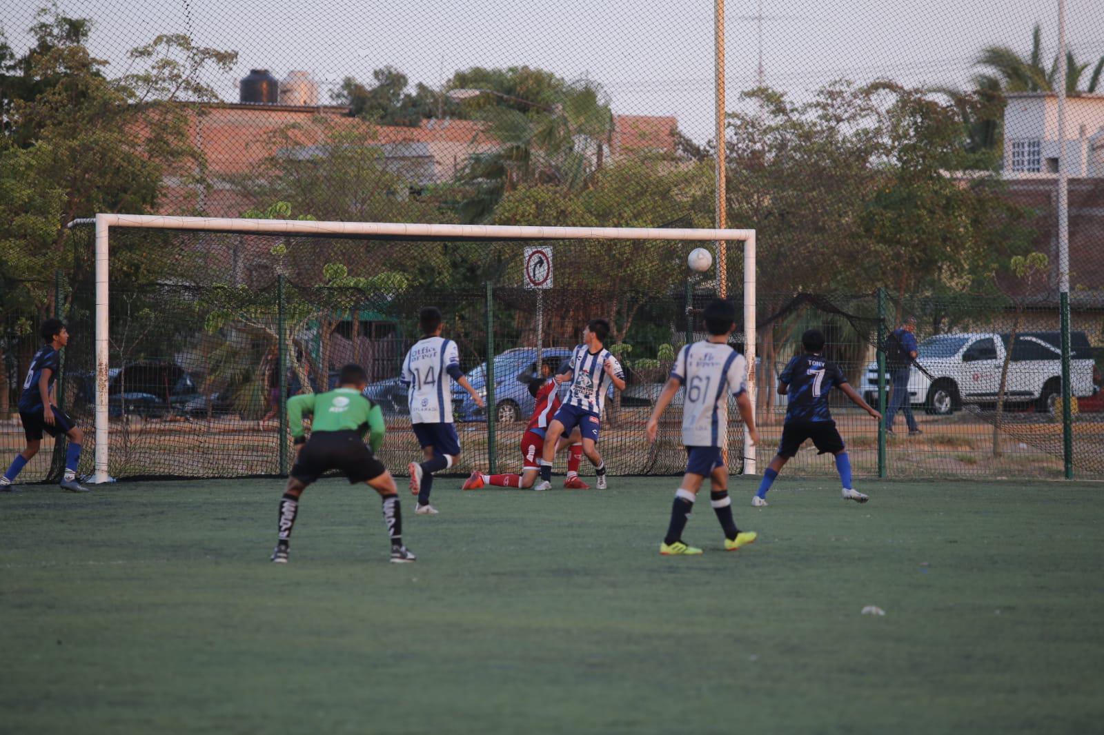 $!Toros de Mazatlán embiste a Pachuca y alza el título de la Juvenil B