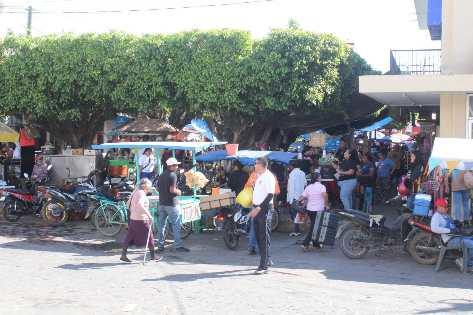 $!Saquean estanquillo de implementos de celulares en zona comercial de Rosario
